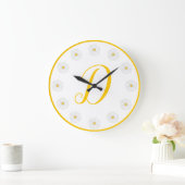 Yellow Daisies Spring Flowers Daisy Floral Initial Große Wanduhr (Zuhause)