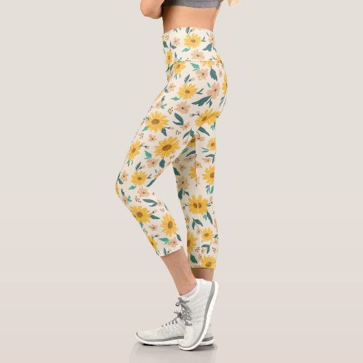 Yellow Daisy Blume Pattern Capri Leggings (Links)