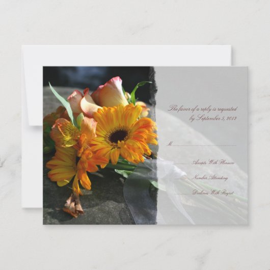 Yellow Daisy Blume Wedding RSVP Karte (Vorderseite)