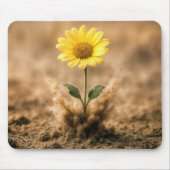 Yellow Daisy in Dirt Explosion Mousepad (Vorne)