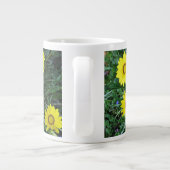 Yellow Daisy Jumbo-Tasse (Rückseite)