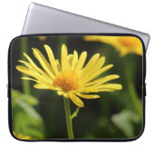 Yellow Daisy Laptopschutzhülle (Vorderseite)