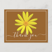 Yellow Daisy Light Brown Hintergrund Danke Postkarte (Vorderseite)