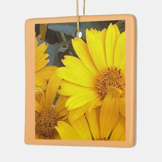 Yellow Daisy Ornament (Links)