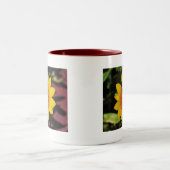 Yellow Daisy Zweifarbige Tasse (Mittel)