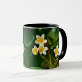 Yellow Frangipani Tasse (VorderseiteRechts)