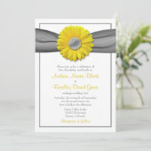 Yellow Gerbera Daisy Gray Ribbon Einladung (Stehend Vorderseite)