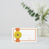 Yellow Gerbera Daisy Orange Wedding Platzkarte (Stehend Vorderseite)
