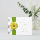 Yellow Gerbera Daisy Polka Dot Reply Card RSVP Karte (Stehend Vorderseite)