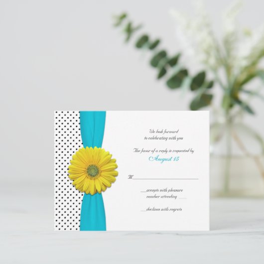 Yellow Gerbera Daisy Polka Dot Reply Card RSVP Karte (Stehend Vorderseite)