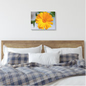 Yellow Gerbera Daisy Wildblume Leinwanddruck (Insitu (Schlafzimmer))