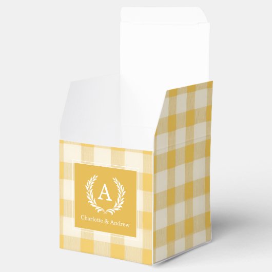 Yellow Gingham Monogram Wappen Geschenkschachtel (Geöffnet)