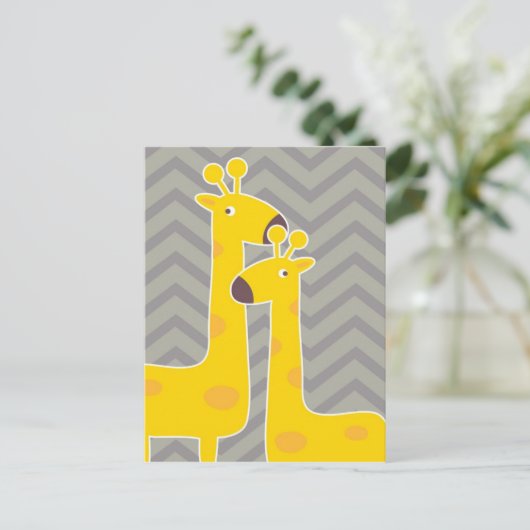 Yellow giraffe on zigzag chevron - Grey Postkarte (Stehend Vorderseite)