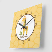 Yellow Giraffe Print Personalized Nursery Clock Quadratische Wanduhr (Winkel)