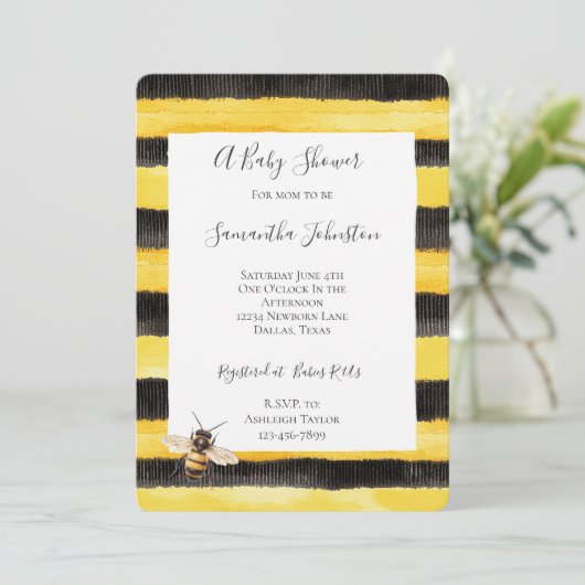 Yellow Gold Black Stripes Honey Bee Baby Shower Einladung (Stehend Vorderseite)