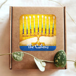 Yellow Gold Hanukkah Menorah Eleganter Individuell Quadratischer Aufkleber<br><div class="desc">Ein nahes Foto eines bunten, bunten, goldgelben künstlerischen Menorah-Fotos hilft Ihnen den Urlaub in Hanukkah zu beginnen. Genießen Sie die Wärme und Freude der Ferienzeit, wenn Sie diesen atemberaubenden, farbenfrohen Hanukka Aufkleber benutzen. Matchkarten, Briefmarke, Totensäcke, Serviertablette und andere Produkte sind in meiner "Hanukkah Colorful, Künstlerisch Menorah" Ladenkollektion erhältlich. Nutzen Sie...</div>