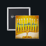 Yellow Gold Hanukkah Menorah Peace Sparkine Shine Button<br><div class="desc">"Frieden, funkeln, leuchten." Ein nahes Foto einer leuchtenden, farbenfrohen, gelben und goldenen künstlerischen Menorah hilft Ihnen, den Urlaub von Hanukka stilvoll zu gestalten. Genießen Sie die Wärme und Freude der Feriensaison, wenn Sie diese schicke, farbenfrohe Hanukkah-Taste tragen. Passende Karten, Porto, Aufkleber, Kissen, Haushaltswaren, Tasche und andere Produkte sind auch in...</div>