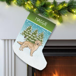 Yellow Golden Retriever Blue Christmas Individuell Kleiner Weihnachtsstrumpf<br><div class="desc">Desteis originelle Cartoon-Illustration eines niedlichen Golden Retriever Zuchthundes. Der Hund ist in einer Winterlandschaft mit drei grünen Tannenbäumen und fallendem Schnee untergebracht. Der Hintergrund ist ein blaues bis weißes Gefälle, das das Design des kalten Wintertages verleiht. Oben befindet sich auch eine grüne Gradientenlinie mit einem personalisierbaren Textbereich für einen Namen....</div>