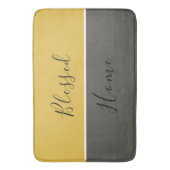 Yellow Gray Golden Moderne Elegante Script-Dekorat Badematte (Vorderseite Vertikal)