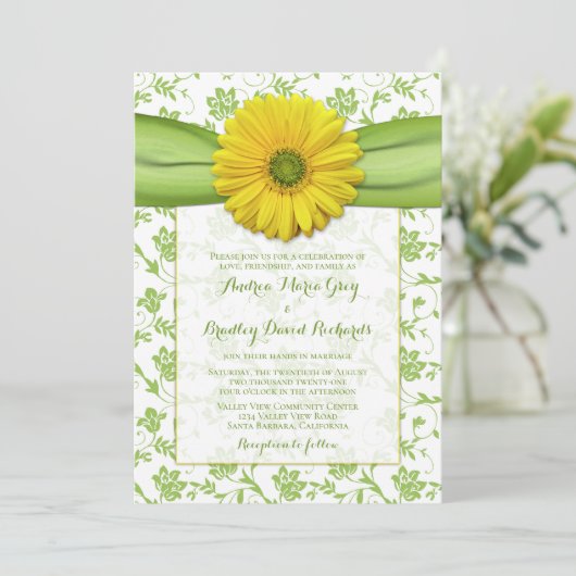 Yellow Green Damask Daisy Wedding Einladung (Stehend Vorderseite)