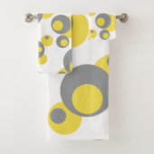 Yellow Grey Retro Circles Badhandtuch Set (Insitu)