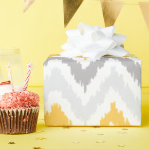 Yellow Grey Zigzags Ikat Pattern Geschenkpapier
