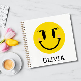 Yellow Happy Girly Face, Fun Personalisiert Notizblock