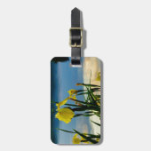 Yellow Iris am Lake Shore Gepäckanhänger (Vorderseite vertikal)