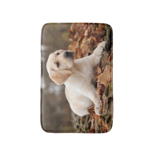 Yellow Labrador Puppy im Herbst Badematte (Vorderseite Vertikal)
