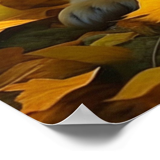 Yellow Labrador Puppy Playing in Herbstlauben Poster (Ecke)
