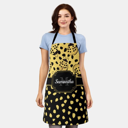 Yellow Ladybugs Schürze (Getragen)