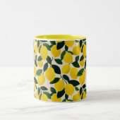 Yellow Lemons Pattern Citrus Fruit Mediterranean Zweifarbige Tasse (Mittel)