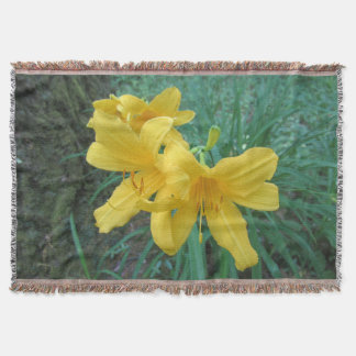 Yellow Lilies Throw Blanket Decke