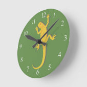 Yellow Lizard Runde Wanduhr (Winkel)
