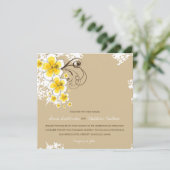 Yellow Luau Beach Hochzeit im tropischen Hibiskus Einladung (Stehend Vorderseite)