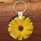 Yellow Marigold Macro Schlüsselanhänger (Vorderseite)
