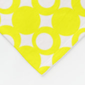 Yellow Mod Ball Design @ Emporio Moffa Fleecedecke (Ecke)