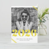 Yellow Modern Class of 2024 Foto Abschluss Einladung (Stehend Vorderseite)