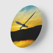 Yellow Mt Lake Sunset Runde Wanduhr (Winkel)