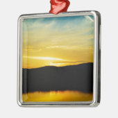 Yellow Mt Lake Sunset Silbernes Ornament (Links)