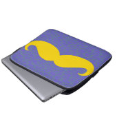 Yellow Mustache Laptopschutzhülle (Vorne Knopf)