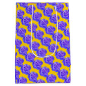 Yellow Navy Blue Floral Patterns Flowers Roses Mittlere Geschenktüte (Rückseite)
