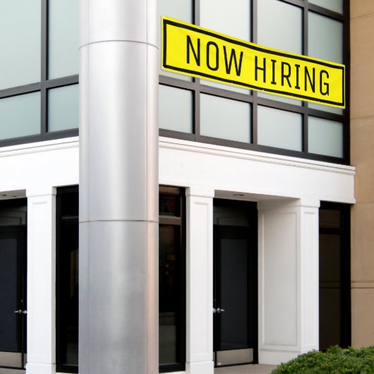 Yellow Now Hating Sign Banner (Äußeres Gebäude)