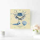 Yellow Ocean Crab Seashells Nautical Beach House Quadratische Wanduhr (Zuhause)