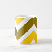 Yellow Olive Chevron Geometric Pattern Kaffeetasse (Mittel)