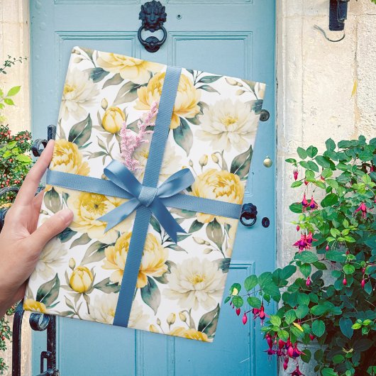 Yellow Peony and Chrysanthemum Floral Watercolor Geschenkpapier