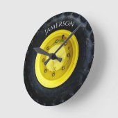 yellow personalized name tractor wheel tire runde wanduhr (Winkel)