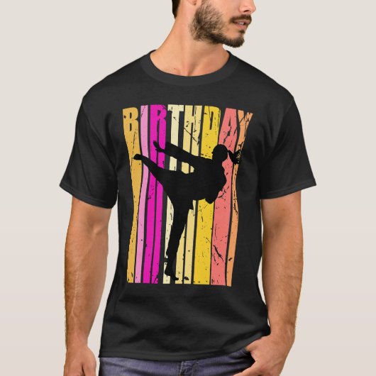 Yellow Pink Girls Karate Birthday Retro Silhouette T-Shirt (Vorderseite)