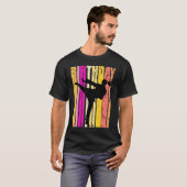 Yellow Pink Girls Karate Birthday Retro Silhouette T-Shirt (Vorne ganz)