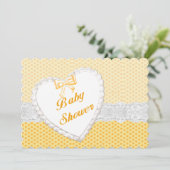 Yellow Polka Dot Lace Heart Baby Dusche Einladung (Stehend Vorderseite)